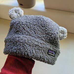 Patagonia Unisex Kids Fuzzy Bear Beanie — Gray (Size 2T–5T, Used Good Condition)
